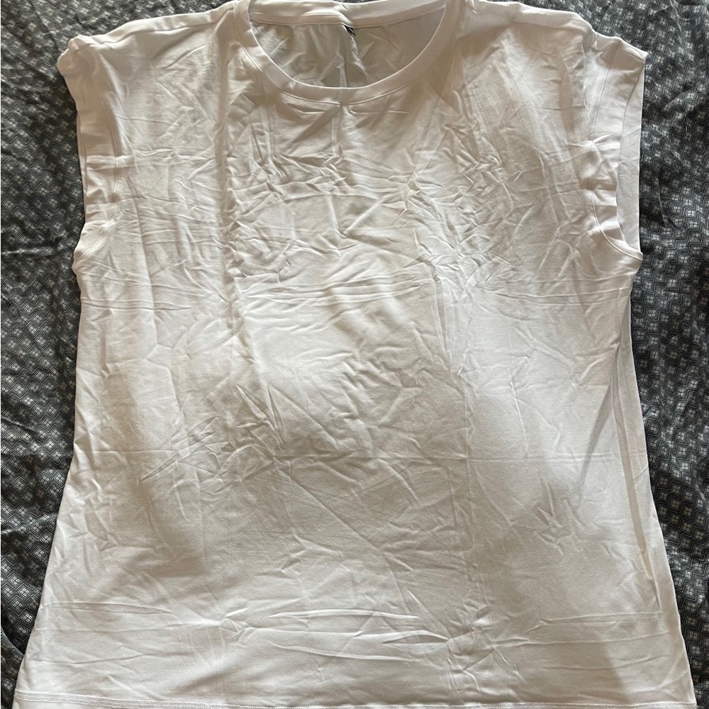 Amazon Essentials Women's Classic White Muscle Tee